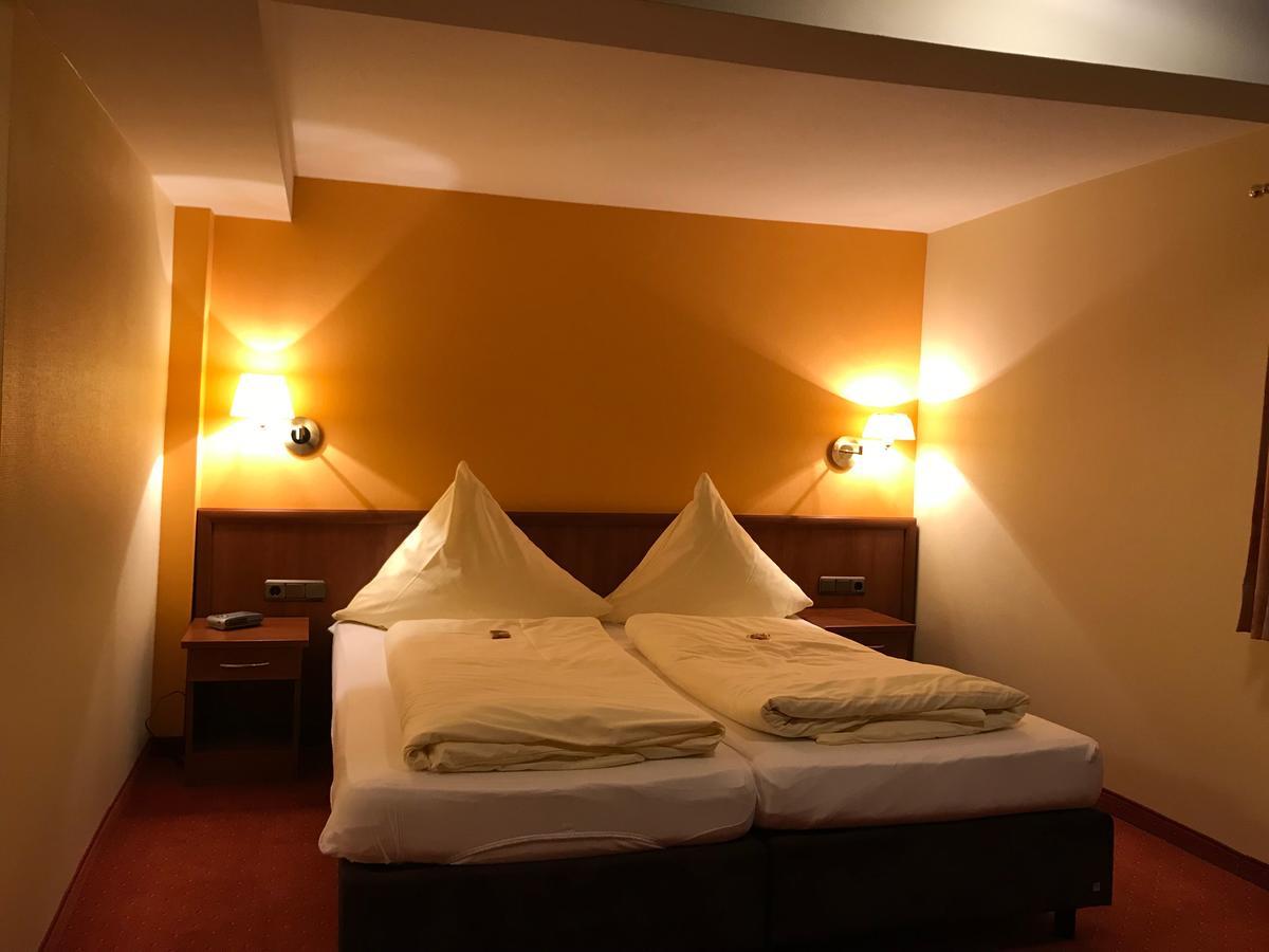 Schlossstuben Hotel Büdingen Buitenkant foto